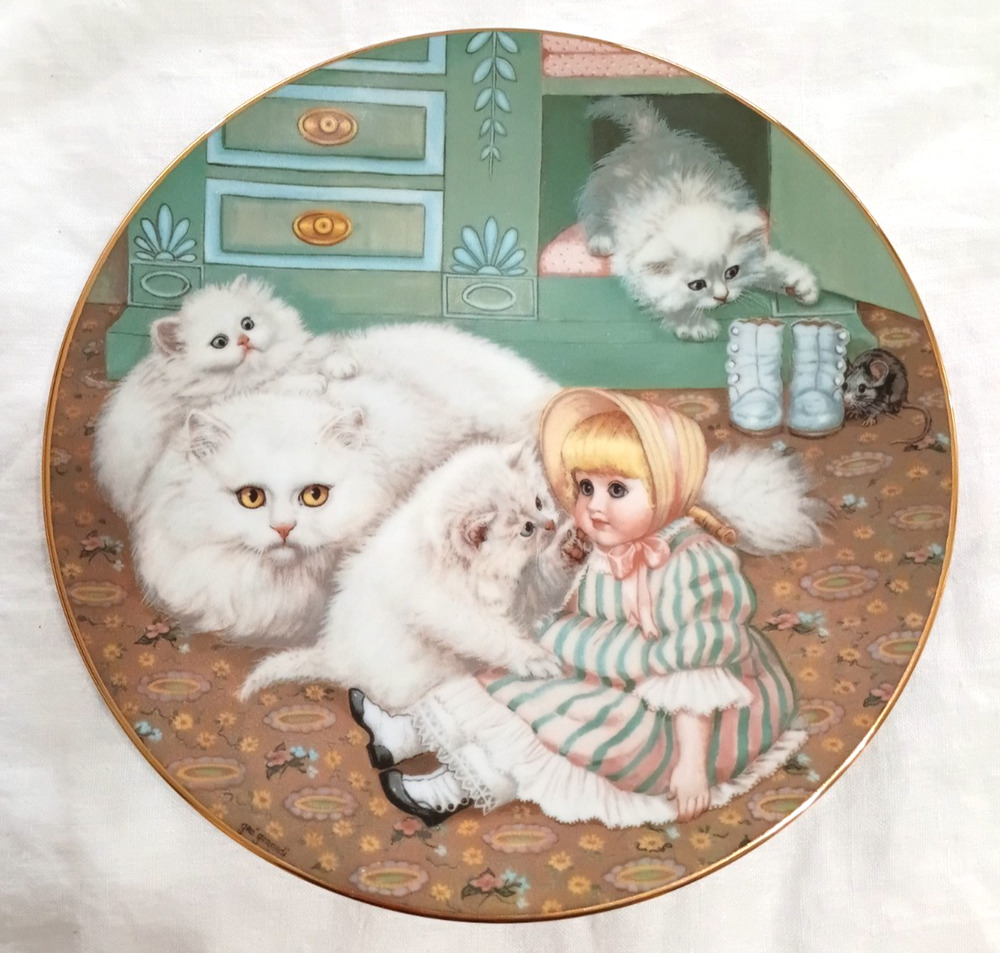 VTG Hamilton Plate "Captive Audience" 8 1/2" Girl w Persian Cats 1988
